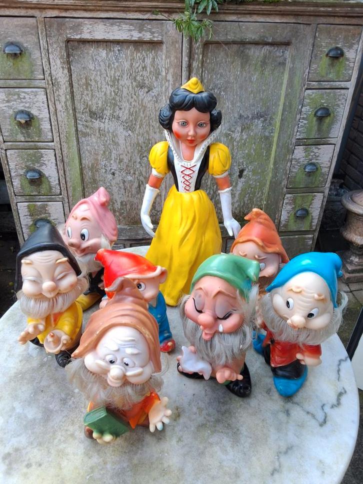 Sneeuwwitje en zeven dwergen famosa spanje vintage 1960, Verzamelen, Disney, Gebruikt, Ophalen of Verzenden