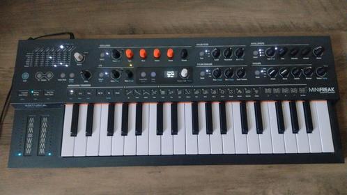 Arturia Minifreak te koop of te ruil, Muziek en Instrumenten, Midi-apparatuur, Zo goed als nieuw, Ophalen of Verzenden