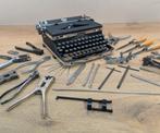GEZOCHT: Typemachine / schrijfmachine gereedschap, Ophalen of Verzenden