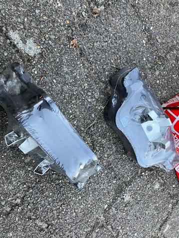Remblokken voor.  Citroën C4 Picasso of Peugeot 308 beschikbaar voor biedingen