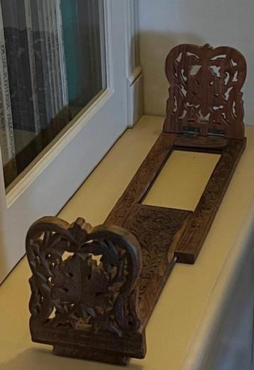 BOEKENPLANKJE MET UITSCHUIFMECHANISME - INKLAPBAAR beschikbaar voor biedingen