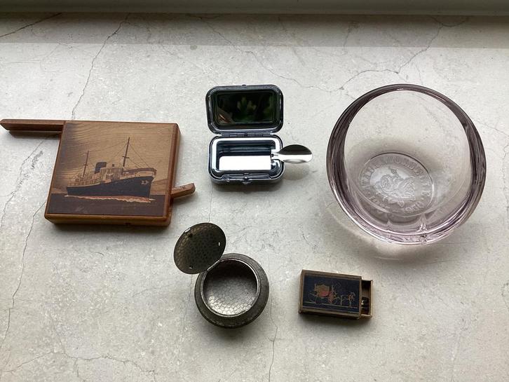 RETRO/VINTAGE: asbakjes, sigarettenhouder, luciferdoosje, Verzamelen, Rookartikelen, Aanstekers en Luciferdoosjes, Gebruikt, Asbak