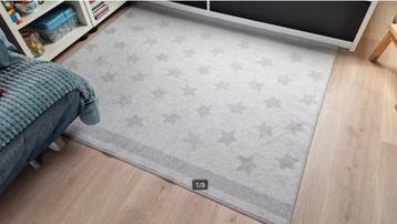 Vloerkleed grijs met sterren (Ikea) beschikbaar voor biedingen