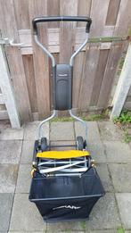 Fiskars StaySharp Max, Tuin en Terras, Grasmaaiers, Handgrasmaaier, Zo goed als nieuw, Opvangzak, Kooimesmaaier