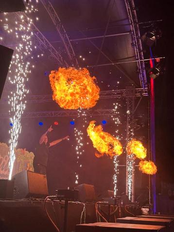Stage Flames huren – Spectaculaire vlam effecten! beschikbaar voor biedingen