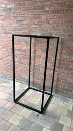 Ijzeren frame, zwart 50x 50 x 105 cm leuk als statafel, Ophalen, Zo goed als nieuw