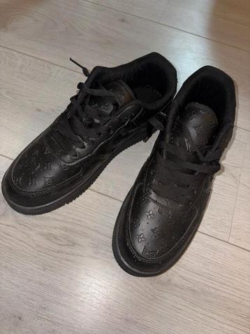 Nike x Louis Vuitton maat 40 beschikbaar voor biedingen