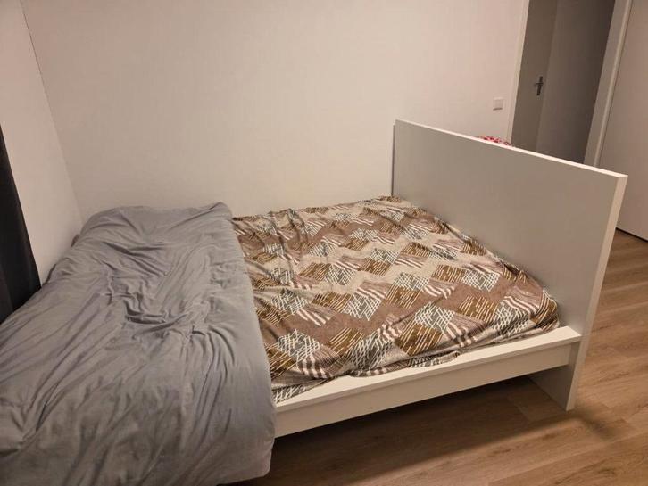 IKEA MALM bed frame, Huis en Inrichting, Slaapkamer | Bedden, Zo goed als nieuw, Tweepersoons, 160 cm, 200 cm, Hout, Wit, Ophalen