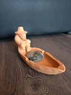 Aardewerk beeldje: Man in bootje, Ophalen of Verzenden