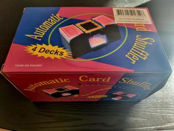 Pegasi 4 decks kaarten schud machine beschikbaar voor biedingen