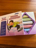 Spelletjes met Stoepkrijt - Boek & Krijt, Ophalen of Verzenden, Zo goed als nieuw, Taal en Lezen