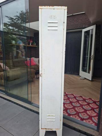 Grijze Lockerkast vintage beschikbaar voor biedingen