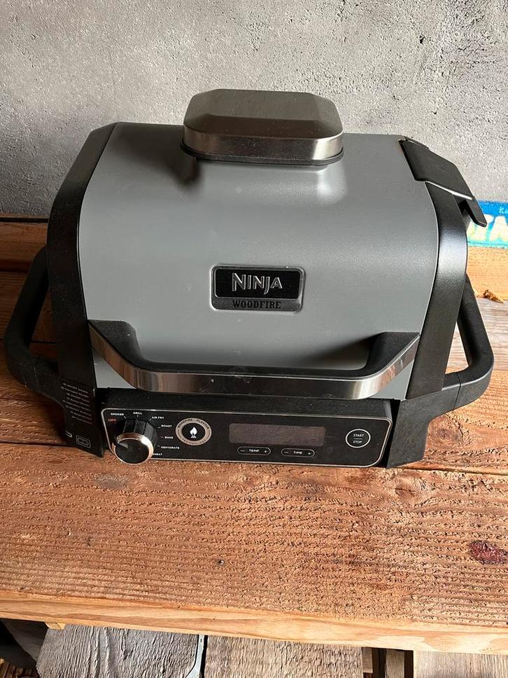 Ninja Woodfire Elektrische BBQ Grill & Smoker, Tuin en Terras, Barbecue-accessoires, Zo goed als nieuw, Ophalen of Verzenden