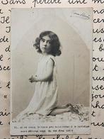 1904 Biddend meisje (NN), Verzamelen, Ophalen of Verzenden, Voor 1920, Gelopen, Kinderen