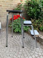 Brocante oud metalen keukentrapje met formica blad, Antiek en Kunst, Ophalen of Verzenden