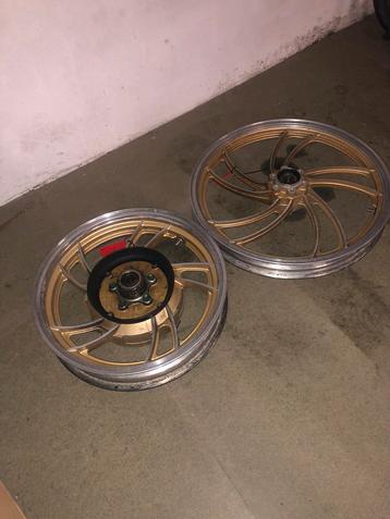 Set wielen voor een Yamaha XJ 750 beschikbaar voor biedingen