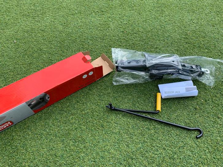 Nieuwe Schaarkrik - Car Point, Auto diversen, Krikken, Nieuw, Schaarkrik, Manueel, Ophalen of Verzenden