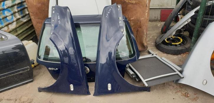 VW GOLF 4 VOORSCHERMEN BJ 98 TOT 2004, Auto-onderdelen, Carrosserie en Plaatwerk, Spatbord, Gebruikt, Ophalen of Verzenden
