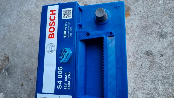 Auto Accu Bosch S2 005 12V 60AH, Auto diversen, Overige Auto diversen, Ophalen