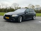 BMW 5-Serie 3.0 I 535 Touring AUT 2011 Zwart Youngtimer, Auto's, BMW, Automaat, Achterwielaandrijving, 2000 kg, 109 €/maand
