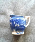 Porseleinen Melkkannetje Van Nelle. Blue Willow. Jaren '50., Antiek en Kunst, Antiek | Servies los, Ophalen of Verzenden