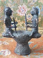 Twee vrouwen op vijzel mooi antiek brons uit India 15 cm., Ophalen of Verzenden