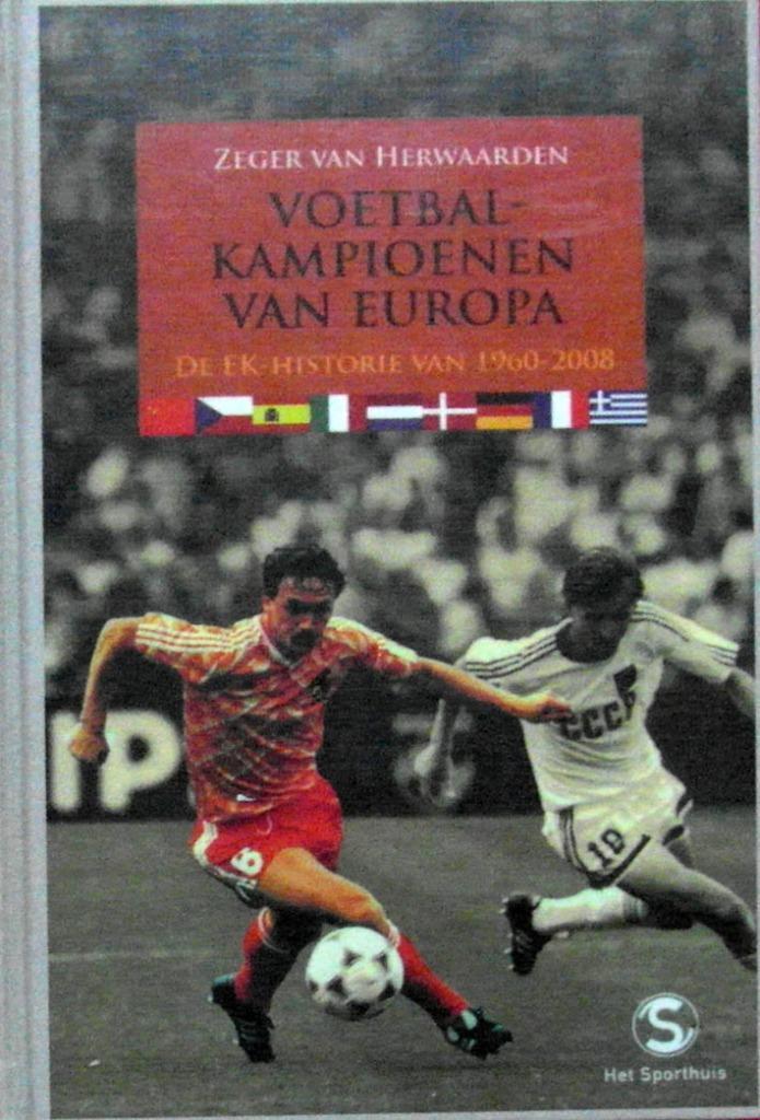 Voetbalkampioenen van Europa. De EK - historie, Boeken, Sportboeken, Zo goed als nieuw, Balsport, Ophalen of Verzenden