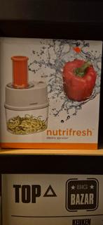 Nutrifresh Elektrische Spiraalsnijder - zo goed als nieuw, Witgoed en Apparatuur, Keukenmixers, Ophalen, 1 tot 2 liter, Zo goed als nieuw