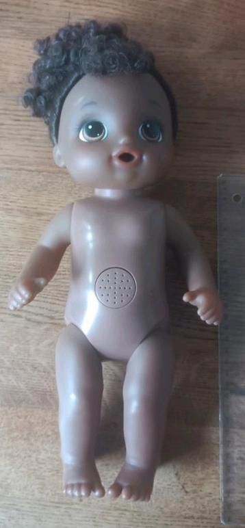 Baby Alive - Plas En Dans Babypop - Donker beschikbaar voor biedingen