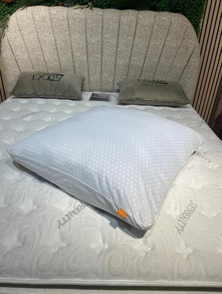 Nieuw: Emma kussens met flinke korting!, Huis en Inrichting, Slaapkamer | Beddengoed, Nieuw, Kussen, Eenpersoons, Wit, Ophalen of Verzenden