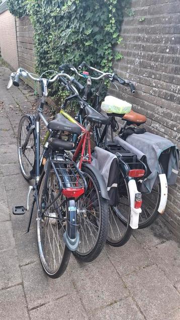 Partij oude fietsen - opknappers/onderdelen beschikbaar voor biedingen