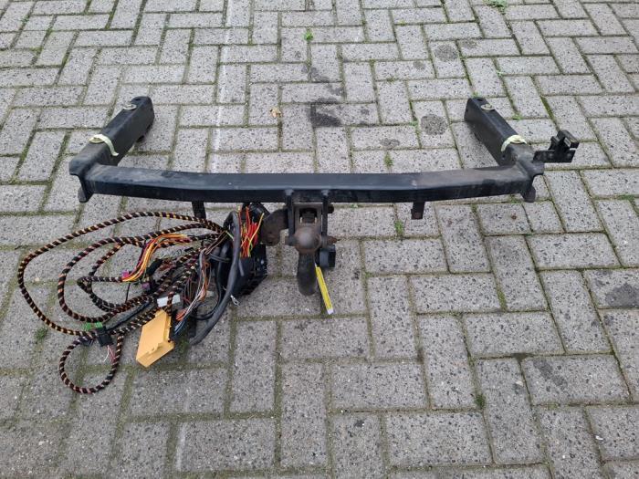 Trekhaak van een Audi A4, Auto-onderdelen, Ophanging en Onderstel, Audi, Gebruikt, 3 maanden garantie, Verzenden