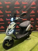 Piaggio Zip 2024 Brom! SP Agaat Grijs / RS Zadel / Garantie!, Fietsen en Brommers, Zip, Ophalen of Verzenden, Benzine