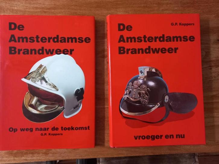 De Amsterdamse Brandweer. 2 delen.- G.P. Koppens., Boeken, Geschiedenis | Stad en Regio, Zo goed als nieuw, 20e eeuw of later