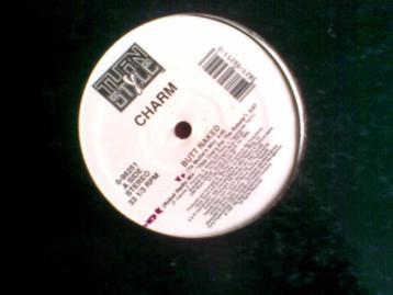 Maxi single - Charm - Butt naked beschikbaar voor biedingen