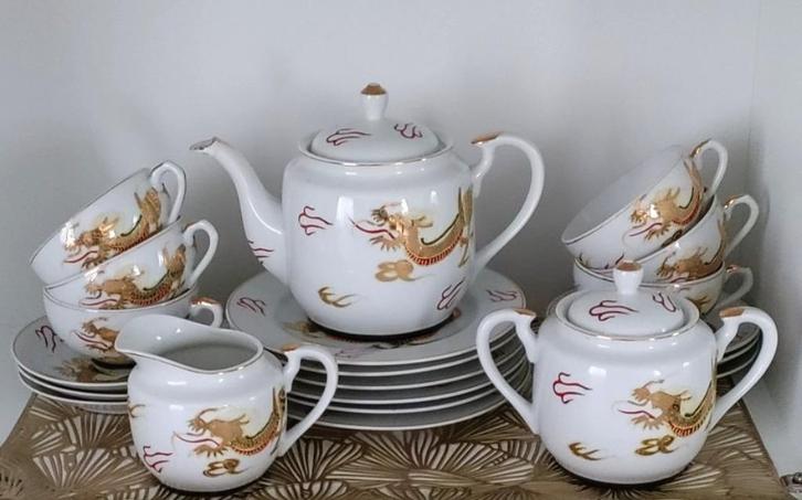 VINTAGE MEIJYO JAPANESE PORSELEINEN WITTE DRAGON THEESERVIES, Huis en Inrichting, Keuken | Servies, Zo goed als nieuw, Compleet servies