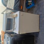 Gratis op te halen koelkast en magnetron, Witgoed en Apparatuur, Koelkasten en IJskasten, Minder dan 75 liter, Ophalen of Verzenden