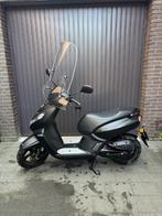 Peugeot Kisbee Black Edition 2021 – 9000 km – Goed onderhoud, Fietsen en Brommers, Scooters | Peugeot, Ophalen, Gebruikt, Overige modellen