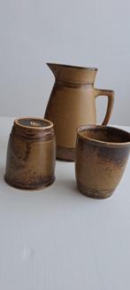 Lilien porzellan Kannetje met twee bekertjes, Overige typen, Ophalen of Verzenden, Zo goed als nieuw, Overige stijlen