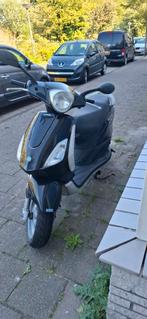 Piaggio Fly bj 2009, Fietsen en Brommers, Snorfietsen en Snorscooters, Ophalen, Gebruikt, Piaggio