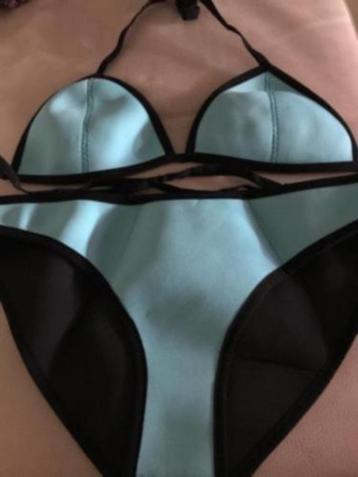 Bikini van scuba stof blauw-groen & zwart-valt als M/L-Nieuw