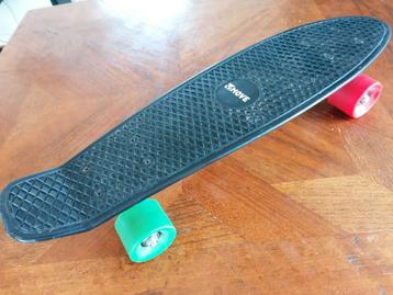 Mini skateboard beschikbaar voor biedingen