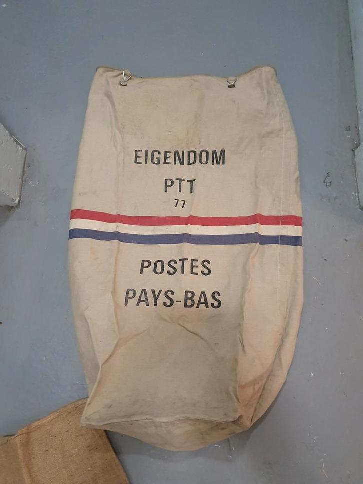 Vintage PTT Postzak - Eigendom PTT 77, Verzamelen, Overige Verzamelen, Gebruikt, Ophalen of Verzenden