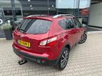Nissan Qashqai 1.6 Connect Edition *Panoramadak & Trekhaak*, Stof, Gebruikt, 1225 kg, 4 cilinders