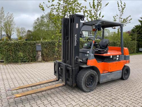 Toyota 5 tons elektrische heftruck triplo sideshift 2711uur!, Zakelijke goederen, Machines en Bouw | Heftrucks en Intern transport