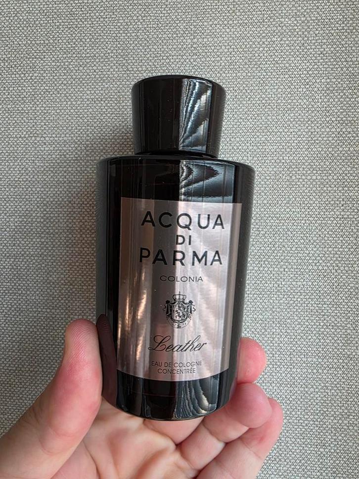 Acqua di Parma Leather Eau de Cologne Concentree 180ml, Verzamelen, Parfumverzamelingen, Zo goed als nieuw, Parfumfles, Ophalen of Verzenden