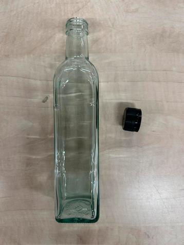 Partij nieuwe glazen flessen 500ml + hermetische schroefdop beschikbaar voor biedingen