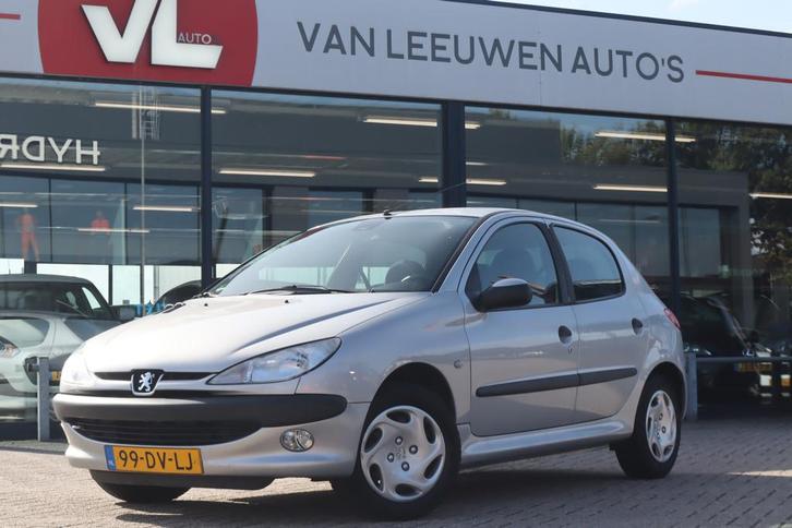 Peugeot 206 1.4 Gentry | APK 21-06-2026 | Airco | Radio CD, Auto's, Oldtimers, Bedrijf, Te koop, Airbags, Alarm, Centrale vergrendeling