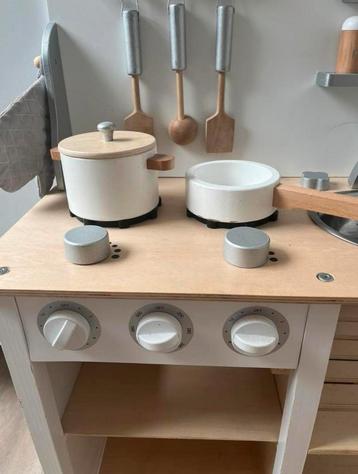 Leuke Speelgoedkeuken met Accessoires! beschikbaar voor biedingen