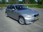 BMW 1-Serie 116i, 5 deuren 2006 Grijs Navi/stoelv.w./PDC., Auto's, BMW, 1596 cc, Zwart, 4 cilinders, 635 kg